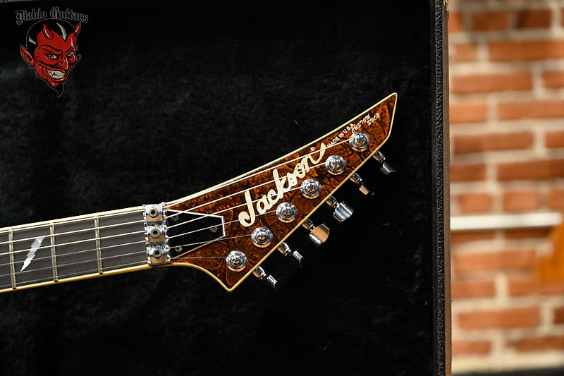 
                      
                        Jackson USA Custom Shop Back to Back Double Neck Rhoads One Off Master Built by Pablo Santana  Rootbeer Swirl 2005 w/OHSC
                      
                    