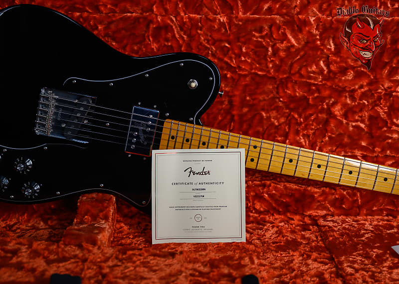 
                      
                        Fender American Vintage II '77 Telecaster Custom with Maple Fretboard Black 2022 w/OHSC
                      
                    