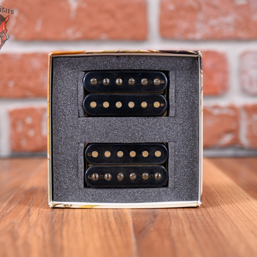 
                      
                        Bare Knuckle PG Blues Humbucker Set Aged Black Aged Nickel Screws 50mm Standard Spacing Alnico 2 Magnets
                      
                    