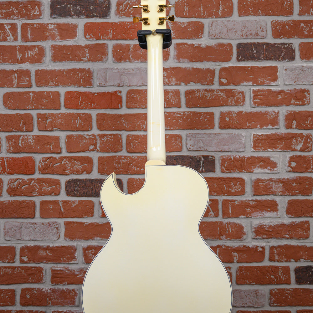 
                      
                        Gibson Custom art & Historic 10th Anniversary L4 CES White Diamond Sparkle 2003 w/OHSC
                      
                    
