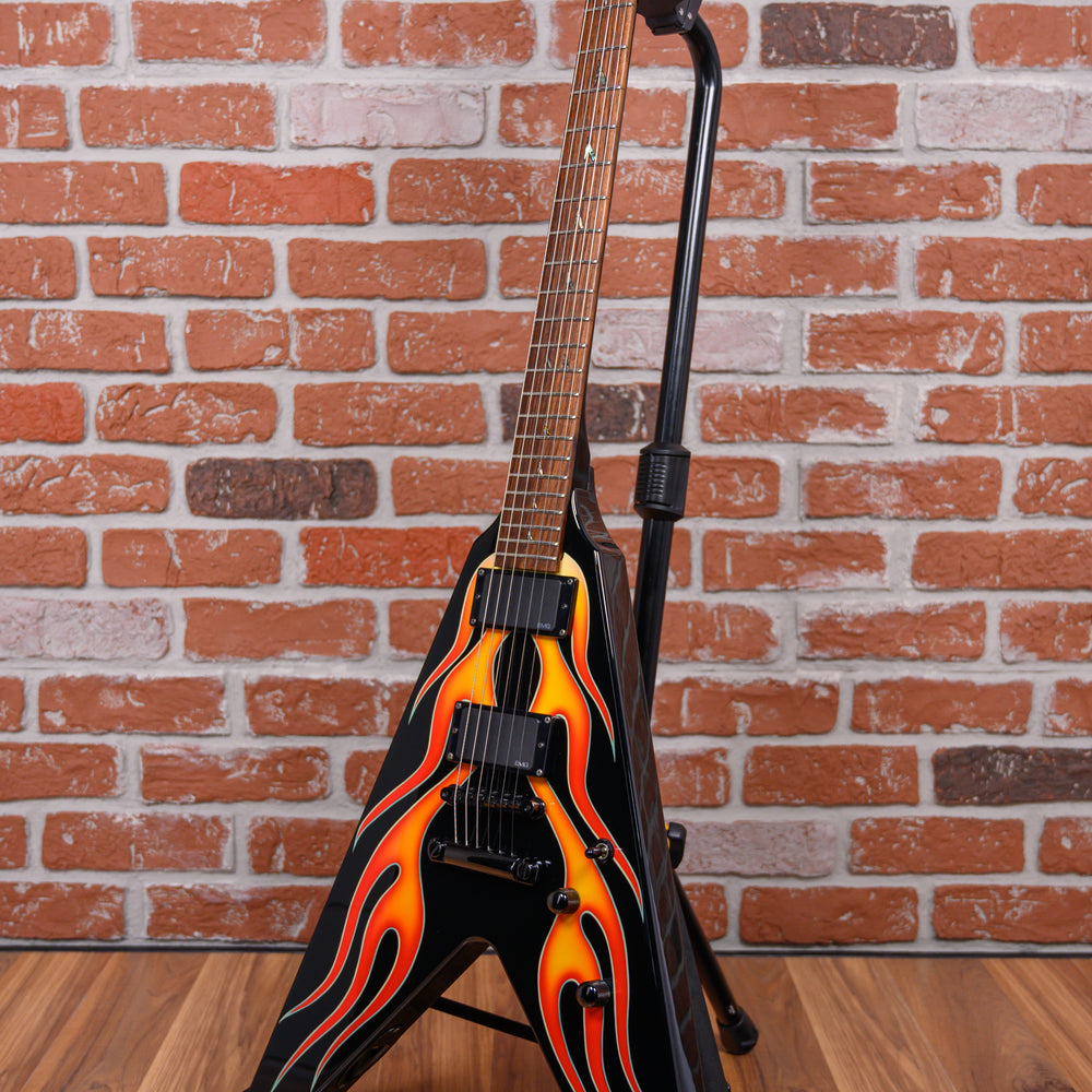 
                      
                        ESP Custom Shop James Hetfield JH-1 Black w/ Flame Graphic #003/200 Limited Edition 1997 w/OHSC
                      
                    