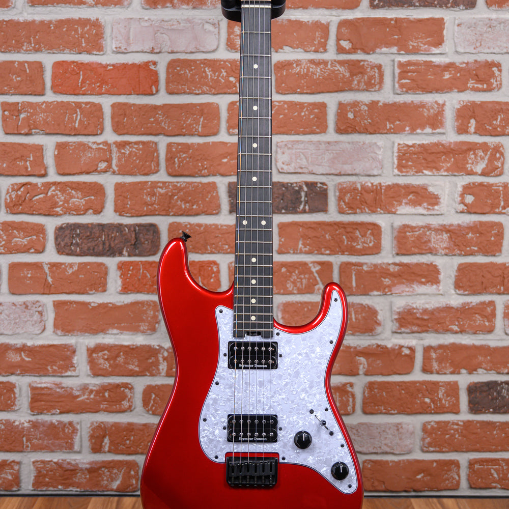 
                      
                        Charvel Pro-Mod So-Cal Style 1 HH HT E Candy Apple Red 2023 w/Gigbag
                      
                    
