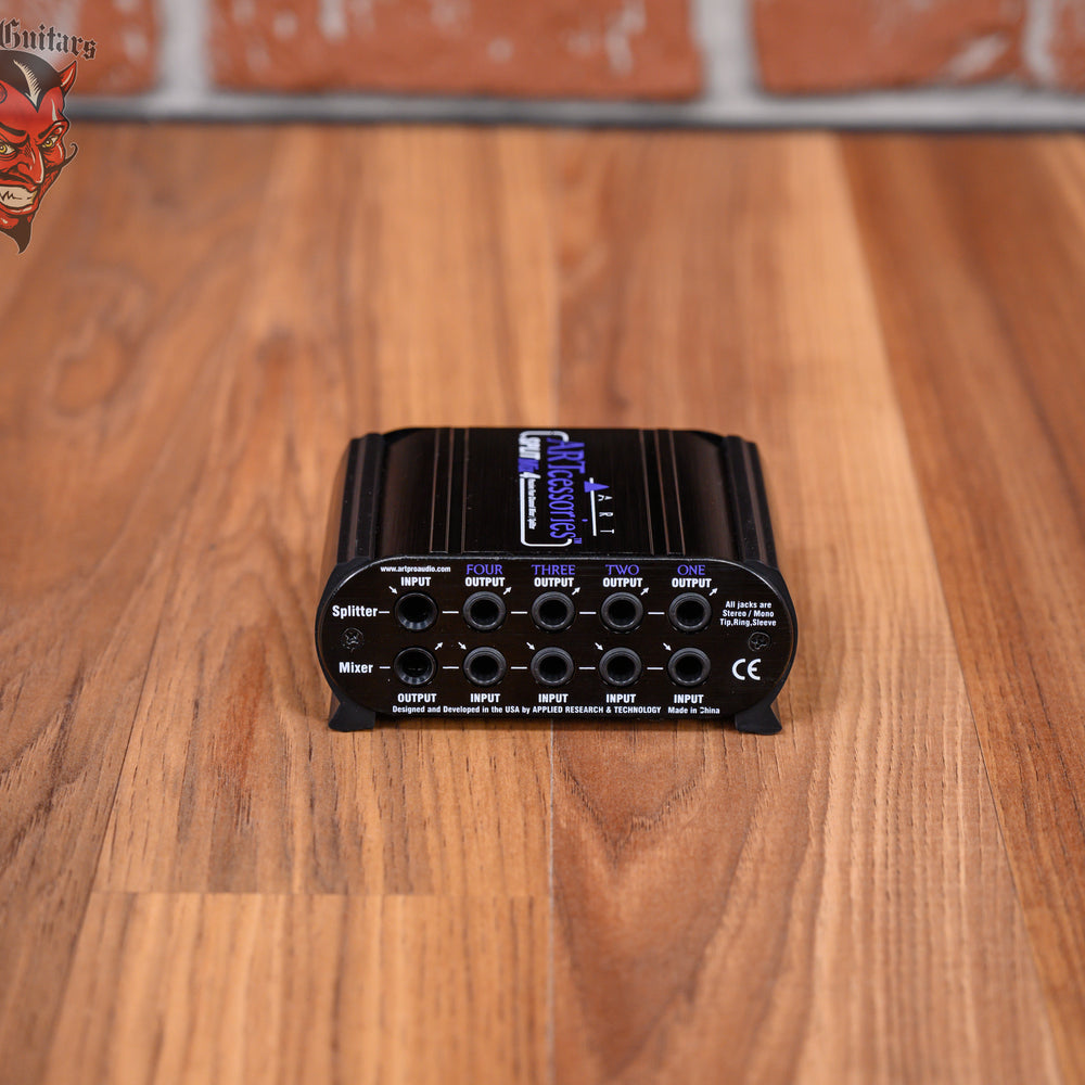 
                      
                        ART SplitMix4 4-Channel Splitter / Mixer
                      
                    