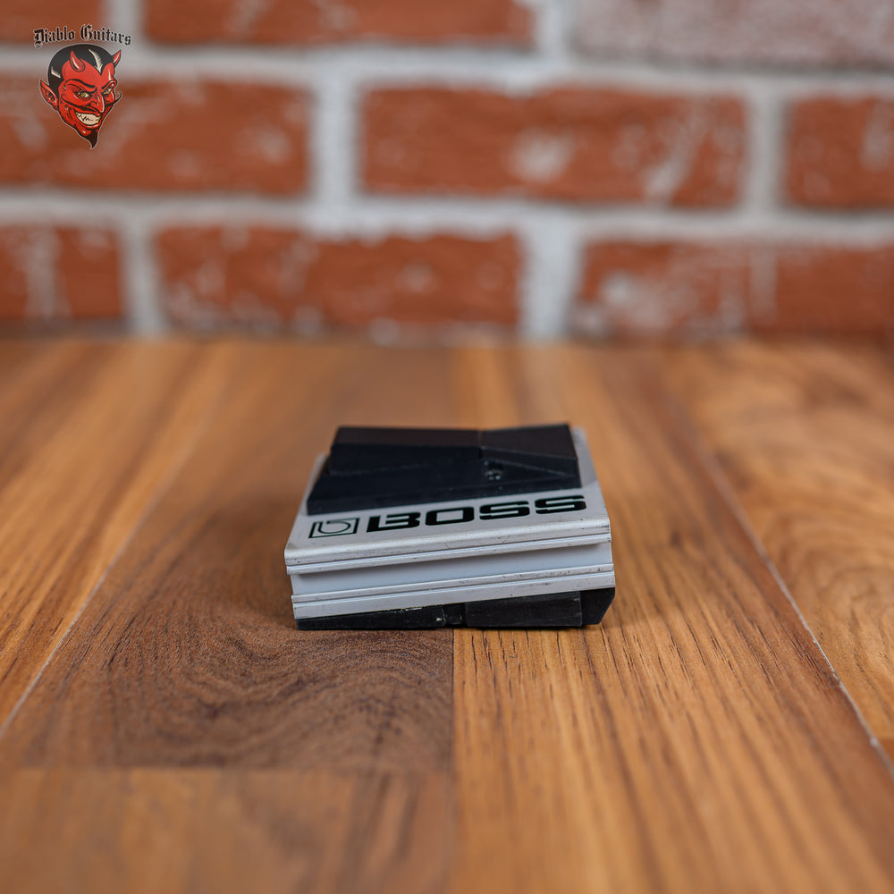 
                      
                        Boss FS-5U Non-latching Footswitch Silver
                      
                    