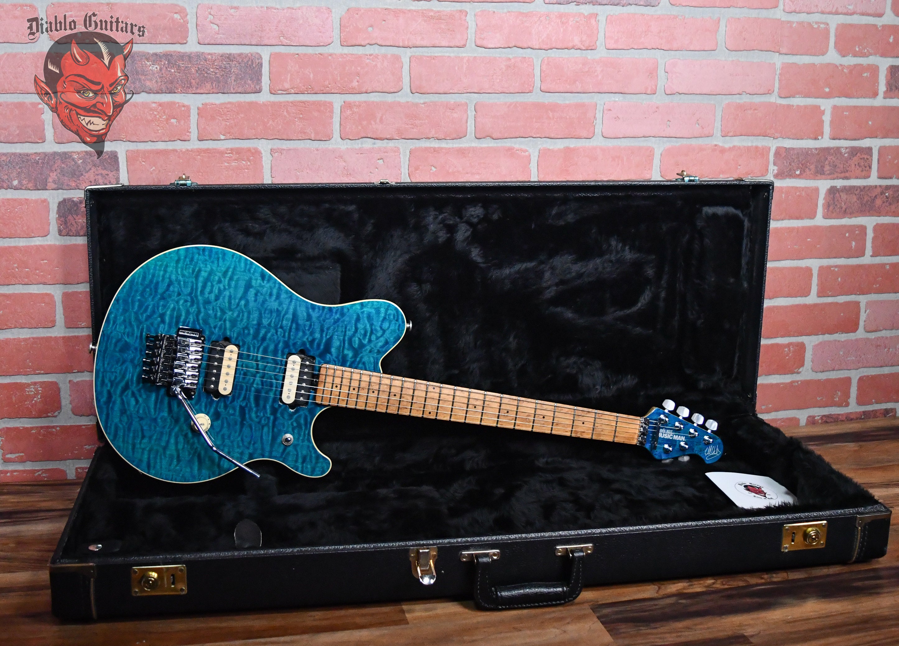 Ernie Ball Music Man Edward Van Halen EBMM EVH Signature Quilted Maple Top Translucent Blue 1993 w/OHSC