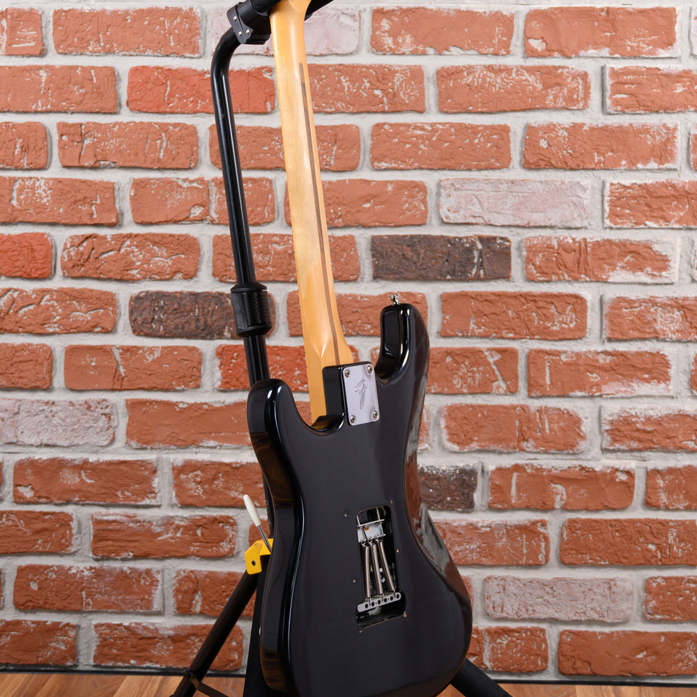 
                      
                        Fender American Standard Stratocaster Black 1998 w/OHSC
                      
                    