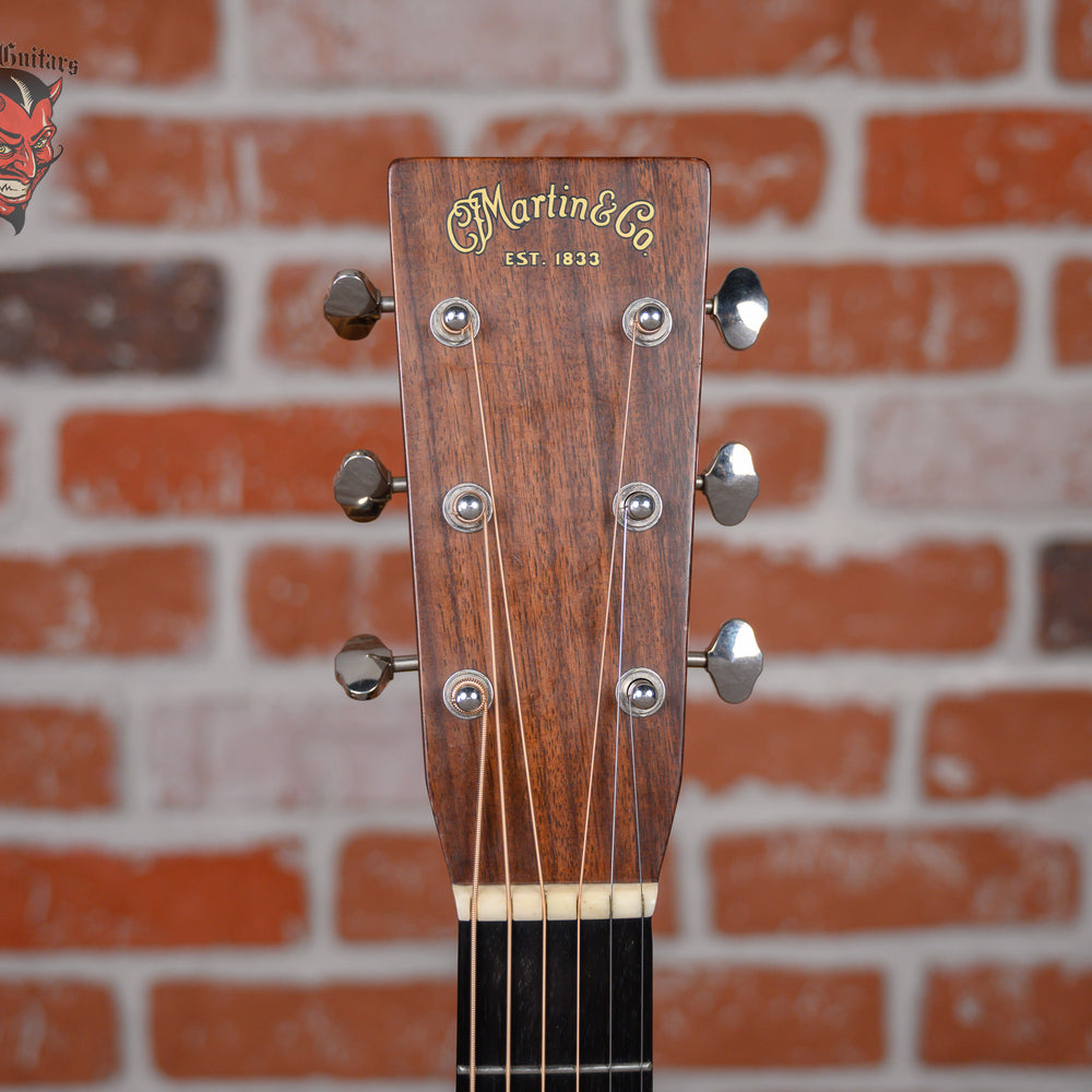 
                      
                        Martin HD-28V Spruce Top Natural Acoustic 2009 w/OHSC
                      
                    