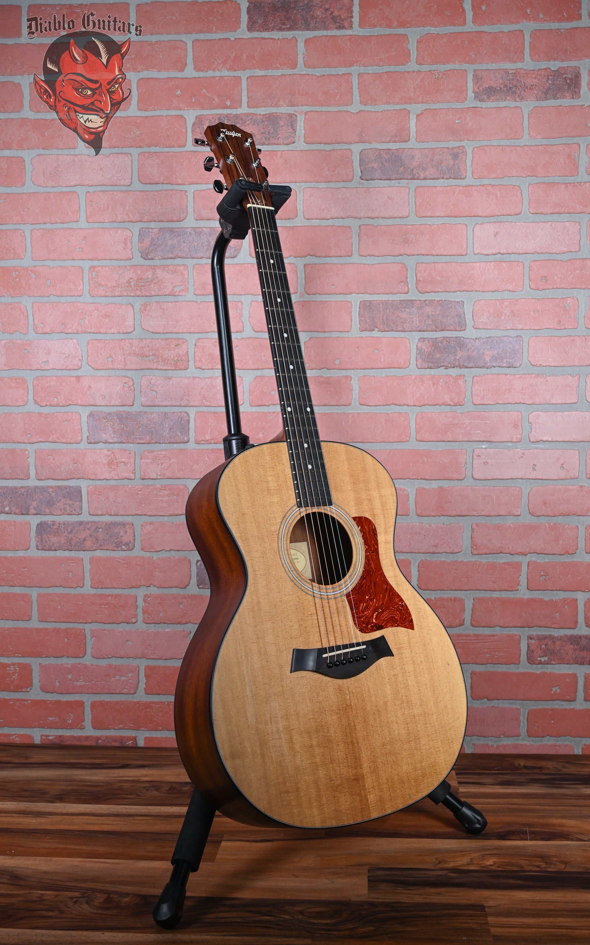 送料無料 いくらから Taylor 114E Diablo – Gigbag w/Original 2010 Natural Satin ギター