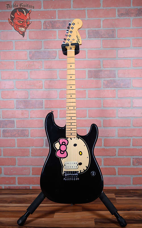 
                      
                        Squire Hello Kitty Stratocaster Black 2006 w/Gigbag
                      
                    