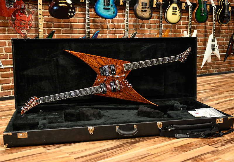 
                      
                        Jackson USA Custom Shop Back to Back Double Neck Rhoads One Off Master Built by Pablo Santana  Rootbeer Swirl 2005 w/OHSC
                      
                    