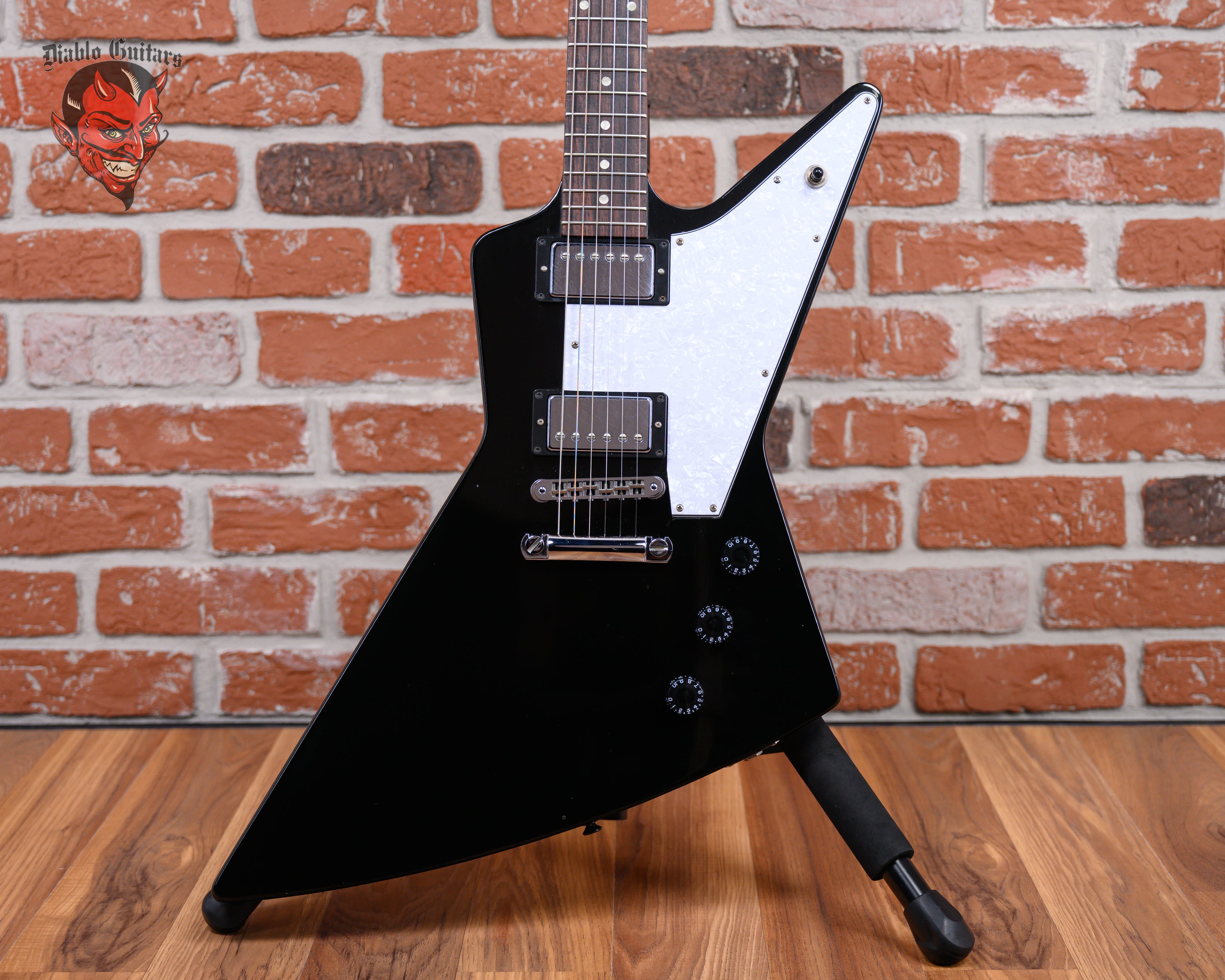 Gibson Explorer '76 Ebony 2008 w/OHSC – Diablo Guitars