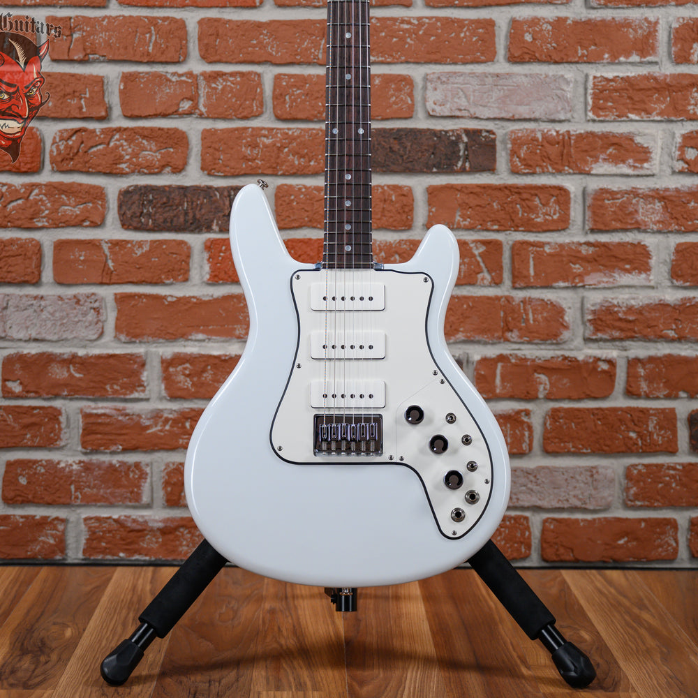 
                      
                        Travis Bean Designs TB500JG Limited Edition Jerry Garcia Vintage White 2022 One of 6 Made w/OHSC
                      
                    