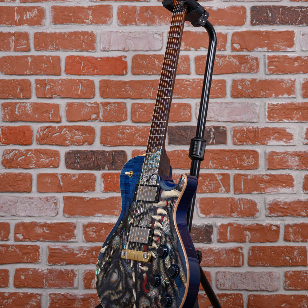 
                      
                        PRS Dragon 2002 Series #32 Curly Maple Top Whale Blue w/Brazilian Rosewood Neck 2002 w/OHSC
                      
                    