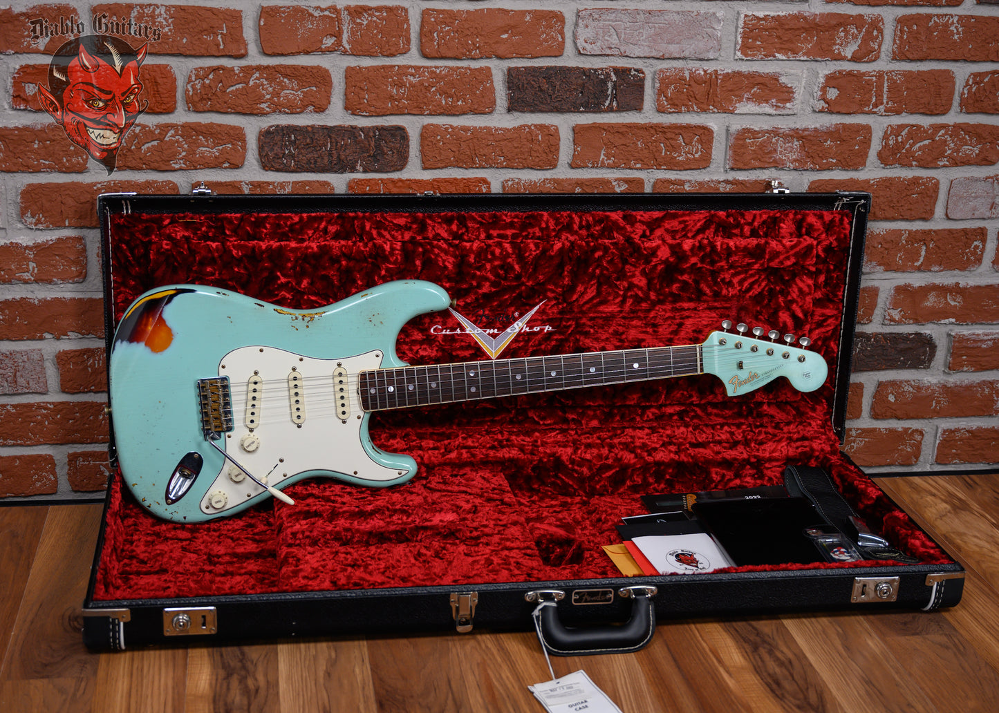 Fender Custom Shop LTD ‘67 Stratocaster Relic Aged Surf Green Over 3-Color Sunburst 2022 w/OHSC