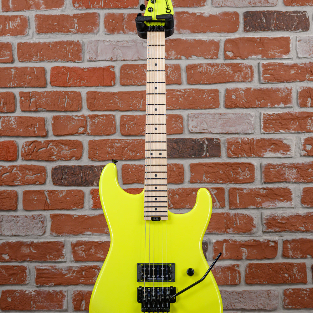 
                      
                        Charvel USA Custom Shop San Dimas Namm Edition #603 Master Built by “Red” Dave Nicholes Neon Pearl Yellow 2025 w/OHSC
                      
                    