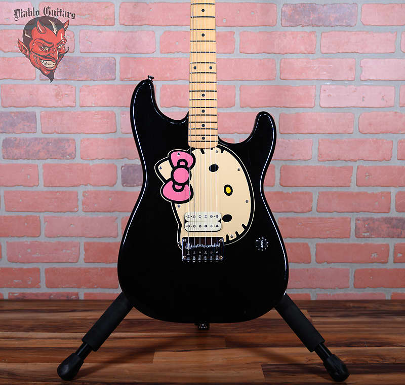 Squire Hello Kitty Stratocaster Black 2006 w/Gigbag