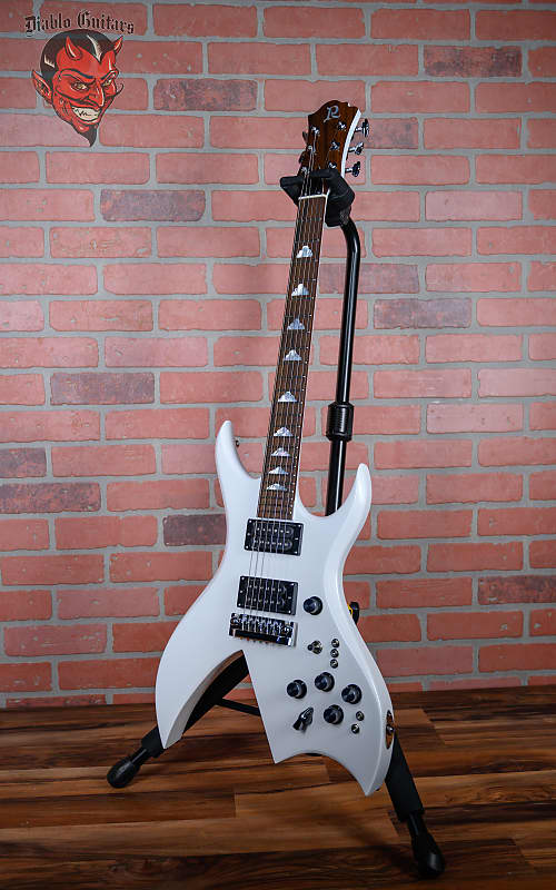 
                      
                        B.C. Rich USA Rich Bich Standard Glitter Rock White Built by Neal Moser in 2023 w/OHSC
                      
                    