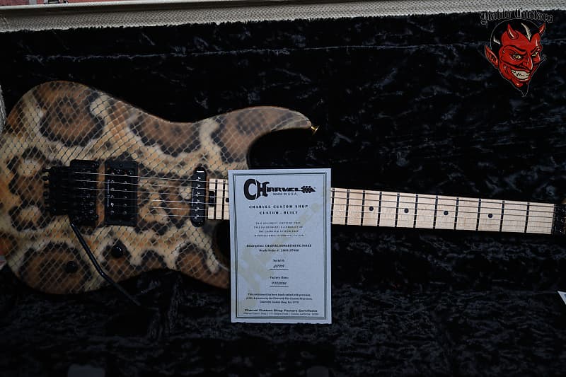 
                      
                        Charvel USA Custom Shop Warren DeMartini USA Signature Snakeskin Graphic 2024 w/OHSC
                      
                    