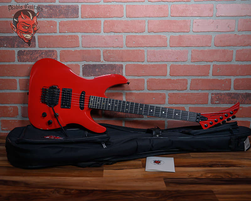 Peavey Vandenberg Sunfire Red 1988 w/Gigbag