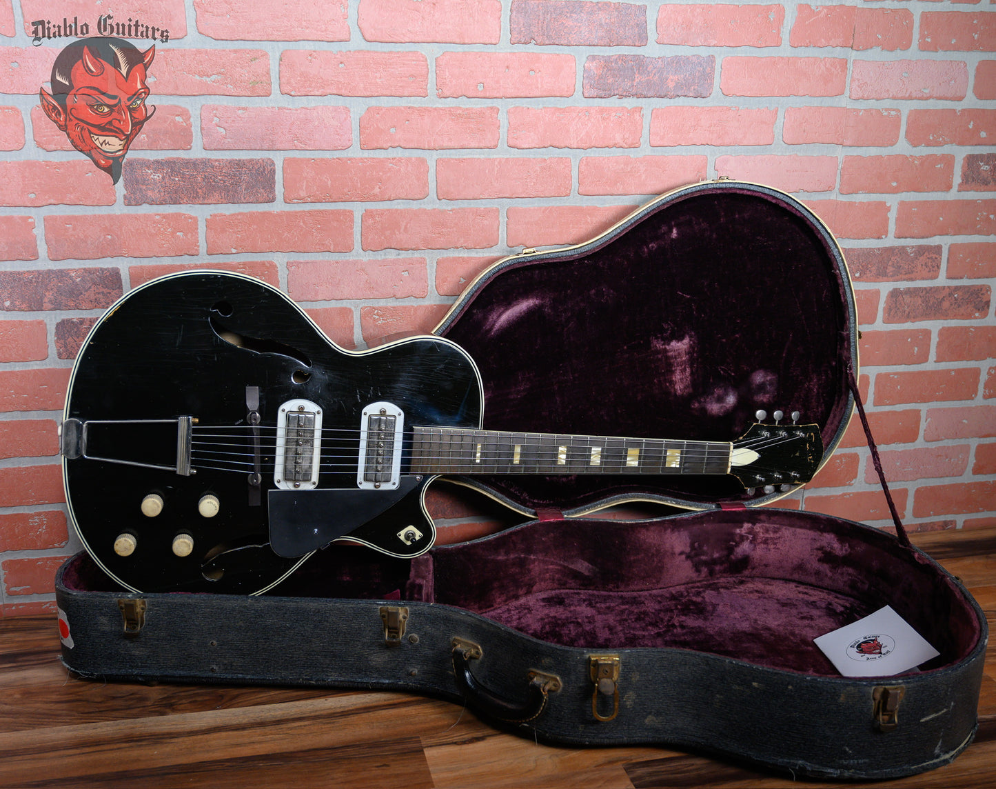 Silvertone Espanada H64 Black 1957 w/OHSC