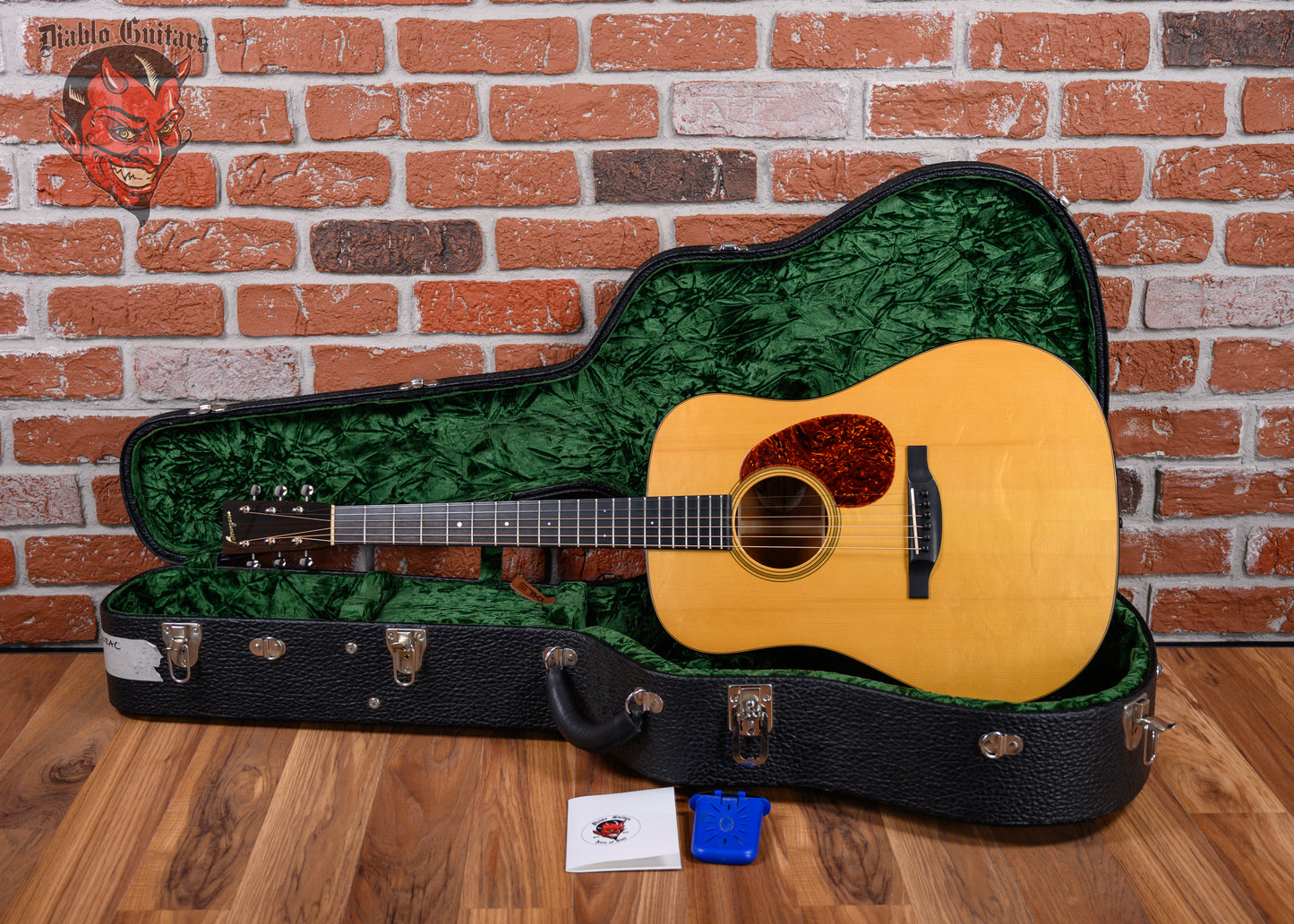 Bourgeois Custom D with Adirondack Spruce Top and Figured Mahogany Back Natural 2010 w/OHSC