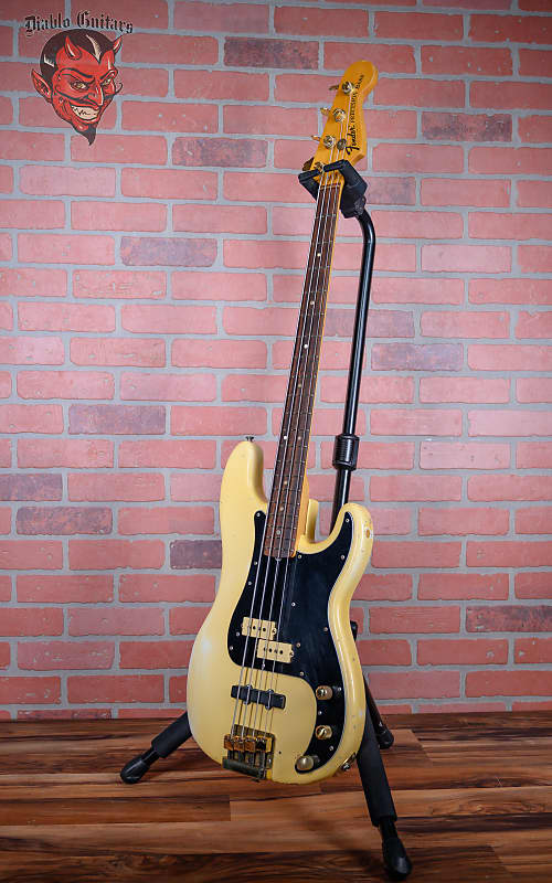 Fender P-Bass Olympic White 1973 w/Gigbag Owned By Adam Kasper