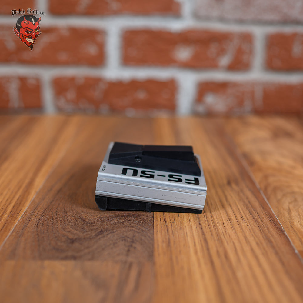 
                      
                        Boss FS-5U Non-latching Footswitch Silver
                      
                    
