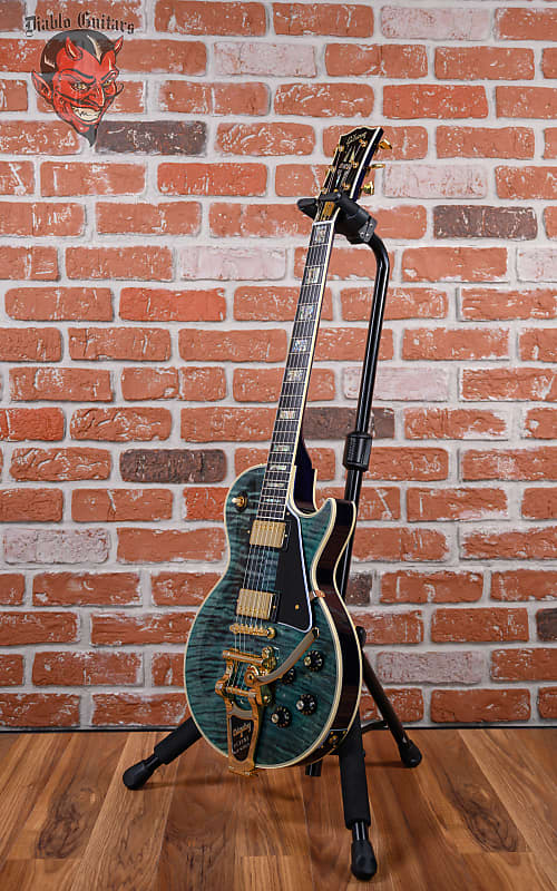 
                      
                        Gibson Custom Shop Made To Measure ‘68 Les Paul Custom Flame Maple Top Nordic Blue 2024 w/OHSC
                      
                    