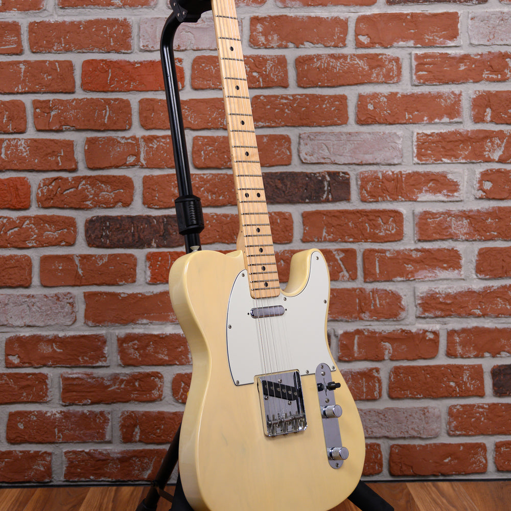 
                      
                        Fender Telecaster Blonde 1976 w/Hard Shell Case
                      
                    