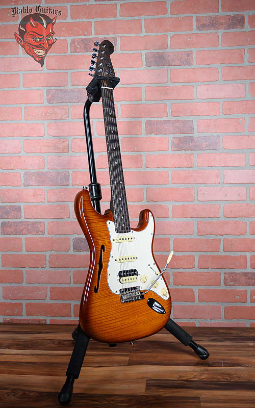 
                      
                        Fender Rarities Series Flame Top Thinline Stratocaster HSS with Rosewood Neck Violin Burst 2020 w/OHSC
                      
                    