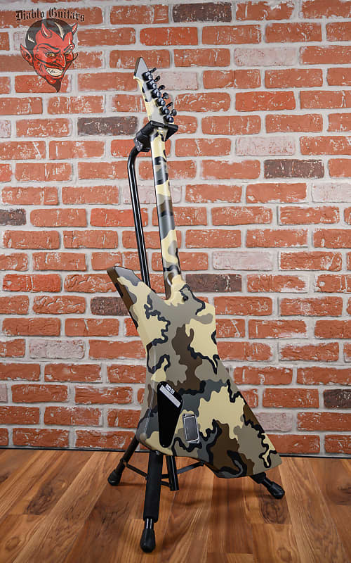 
                      
                        ESP Original Series Custom Shop James Hetfield Signature Snakebyte Kuiu Camo Satin 2024 w/OHSC
                      
                    