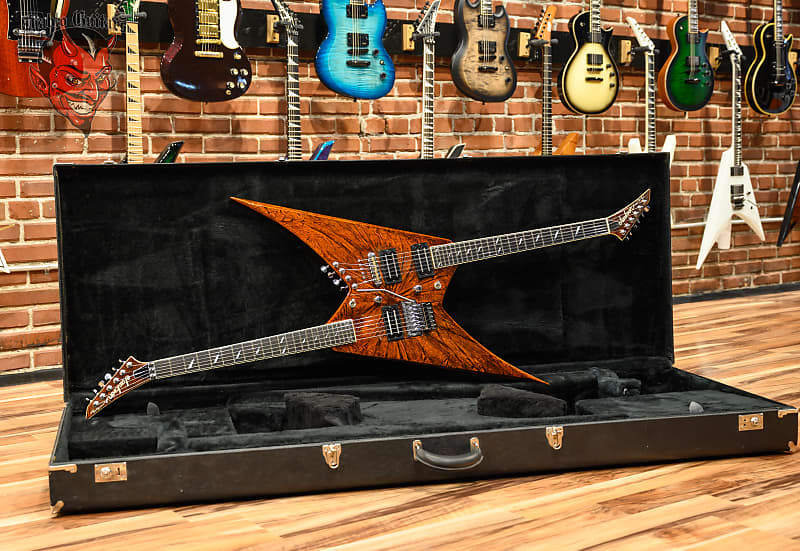 
                      
                        Jackson USA Custom Shop Back to Back Double Neck Rhoads One Off Master Built by Pablo Santana  Rootbeer Swirl 2005 w/OHSC
                      
                    