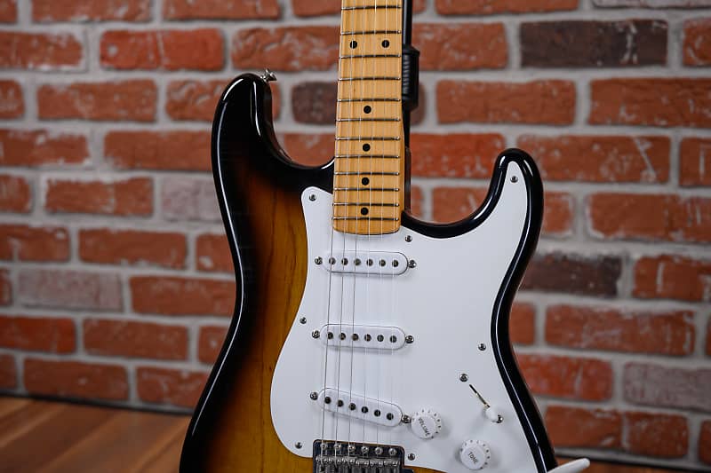 
                      
                        Fender Custom Shop Limited Release 50th Anniversary ‘54 Stratocaster Reissue Master Built By John Cruz 2-Color Sunburst Closet Classic 2004 w/OHSC
                      
                    