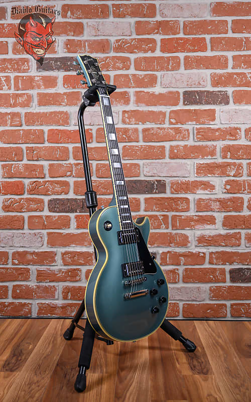 
                      
                        Gibson Custom Shop Limited Edition Rock and Roll Hall of Fame Les Paul Custom Aged Antique Pelham Blue 2014 w/OHSC
                      
                    