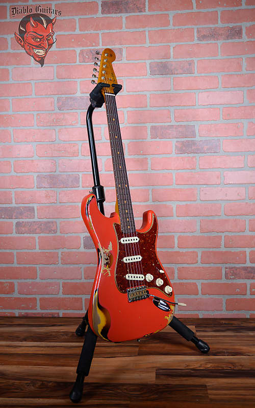 
                      
                        Fender Custom Shop S21 Event Limited Edition ‘62 Strat Aged Fiesta Red over Sunburst Relic 2022 w/OHSC
                      
                    