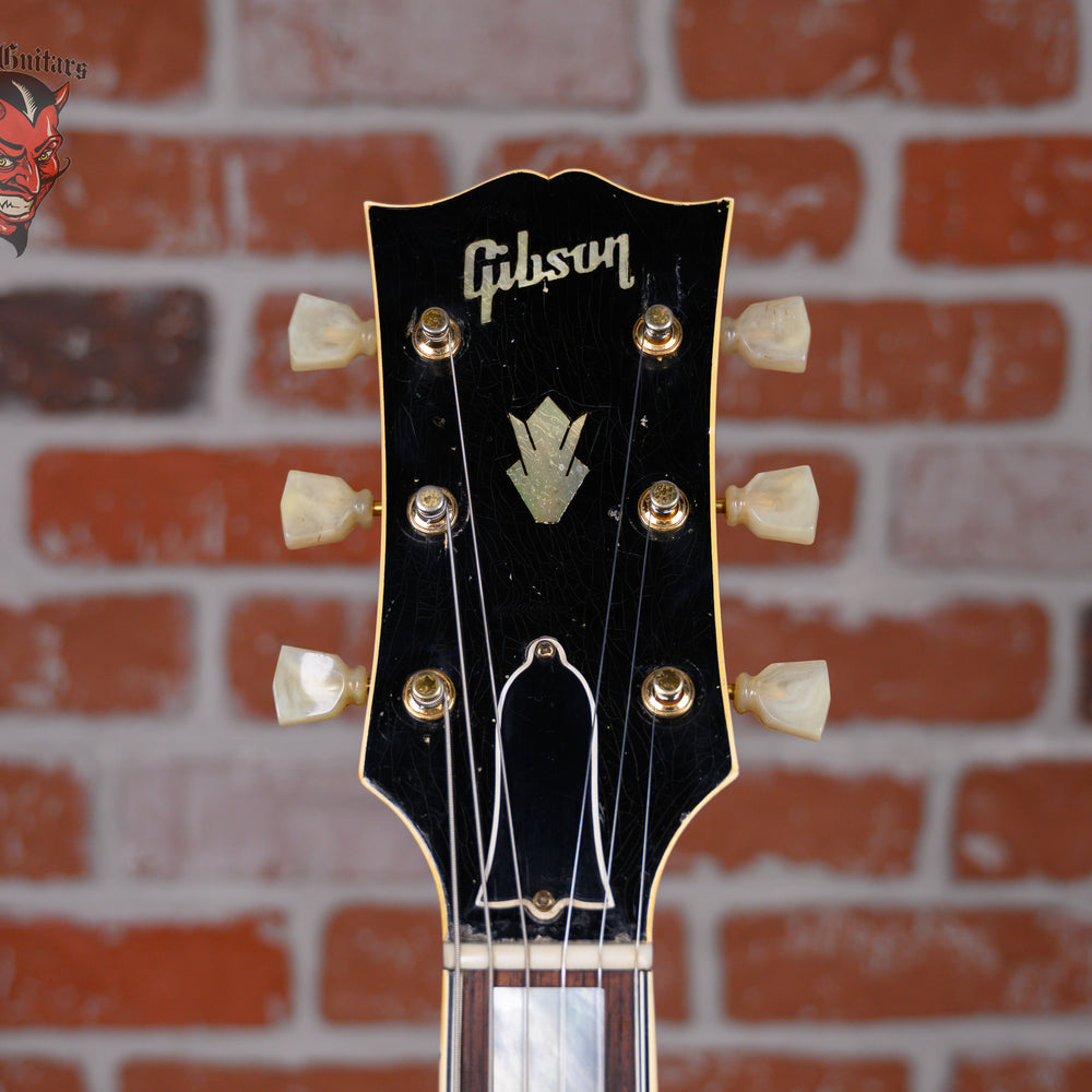
                      
                        Gibson ES-5 Sunburst 1952 w/Hard Shell Case (owned by Steve Howe)
                      
                    