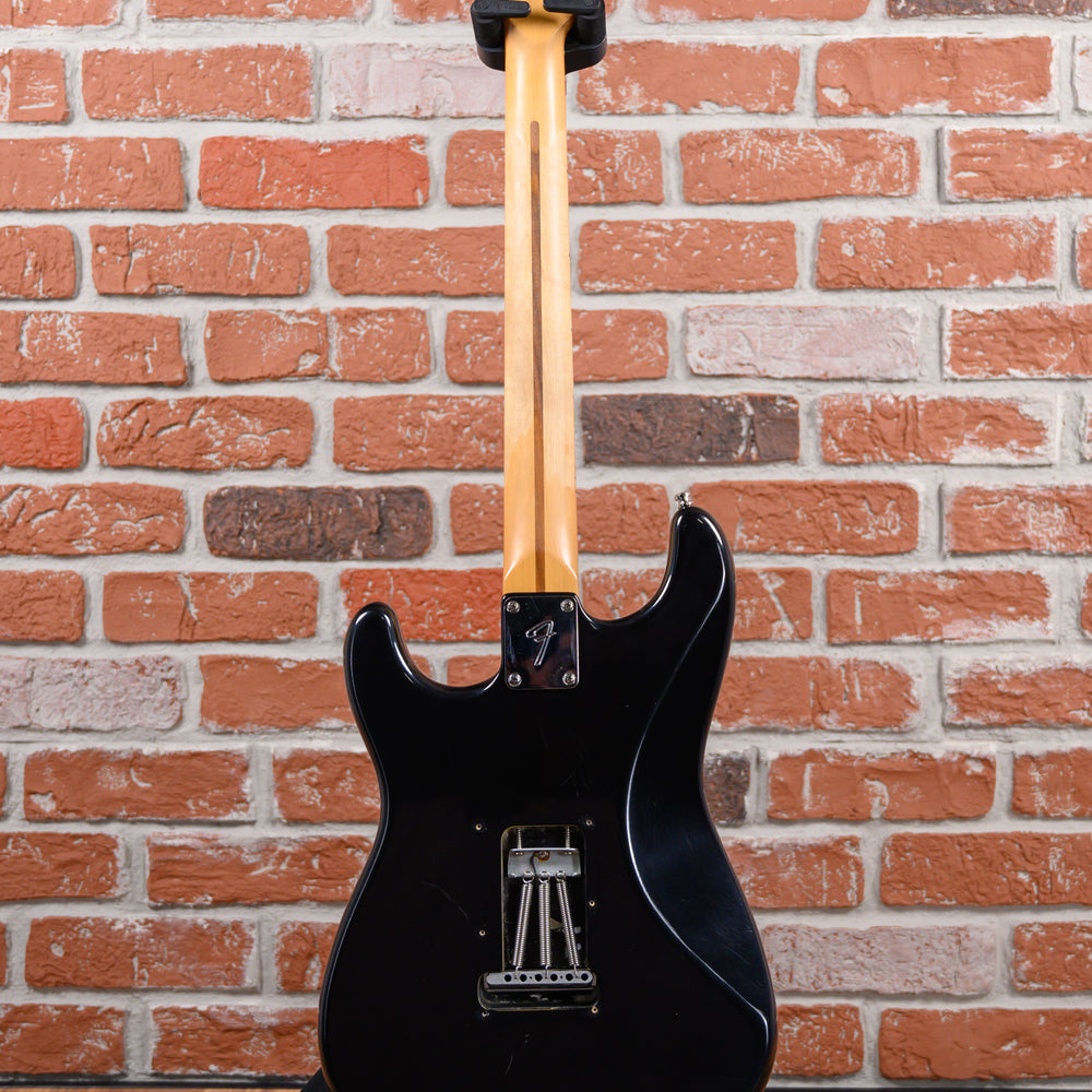 
                      
                        Fender American Standard Stratocaster Black 1998 w/OHSC
                      
                    