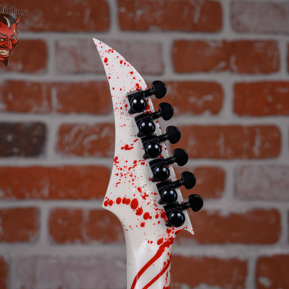 
                      
                        Neal Moser USA Custom Shop Raven Built For NAMM Pearl White Blood Splatter 2025 W/OHSC
                      
                    