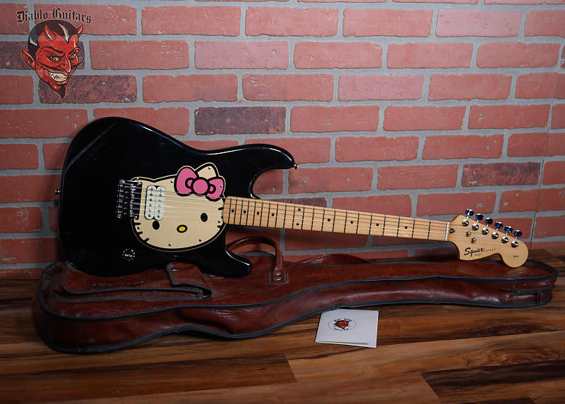 Squire Hello Kitty Stratocaster Black 2006 w/Gigbag