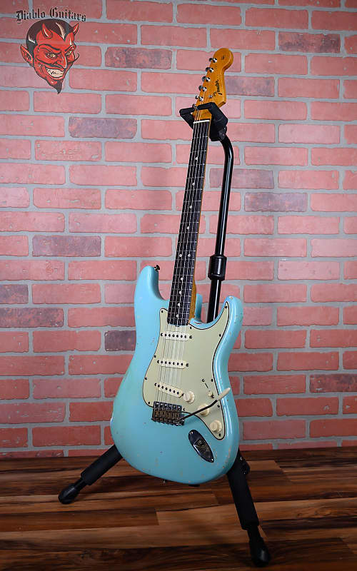 
                      
                        Fender Vintage L Series Stratocaster in Daphne Blue 1964 w/OHSC (Refin/Refret)
                      
                    