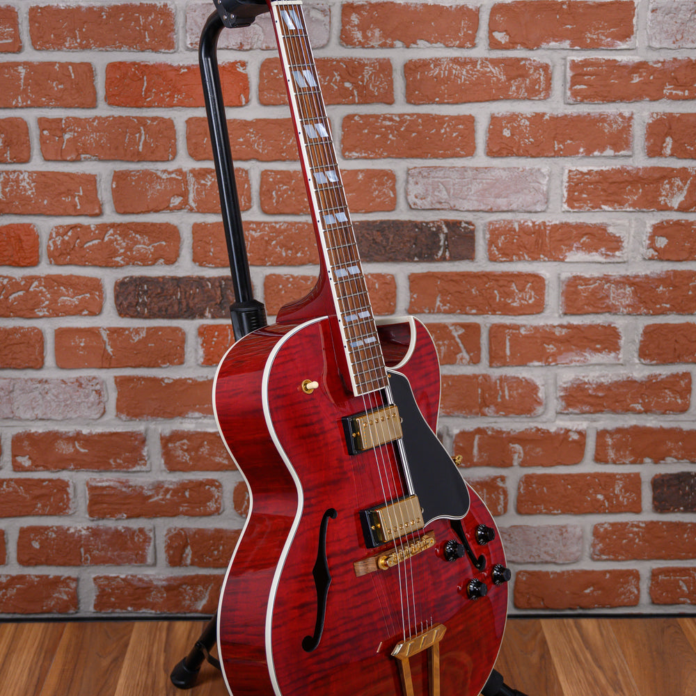 
                      
                        Gibson Custom Shop ES-175 Wine Red 2008 w/OHSC
                      
                    