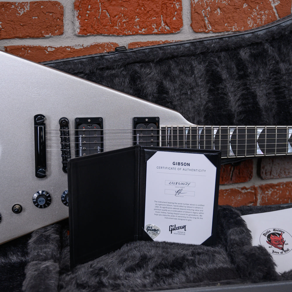 
                      
                        Gibson Dave Mustaine Signature Flying V EXP Demo Shop Metallic Silver 2022 w/OHSC
                      
                    