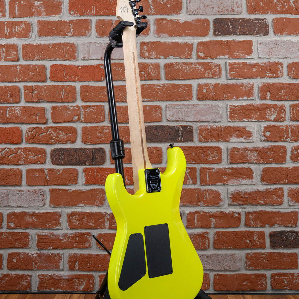 
                      
                        Charvel USA Custom Shop San Dimas Namm Edition #603 Master Built by “Red” Dave Nicholes Neon Pearl Yellow 2025 w/OHSC
                      
                    