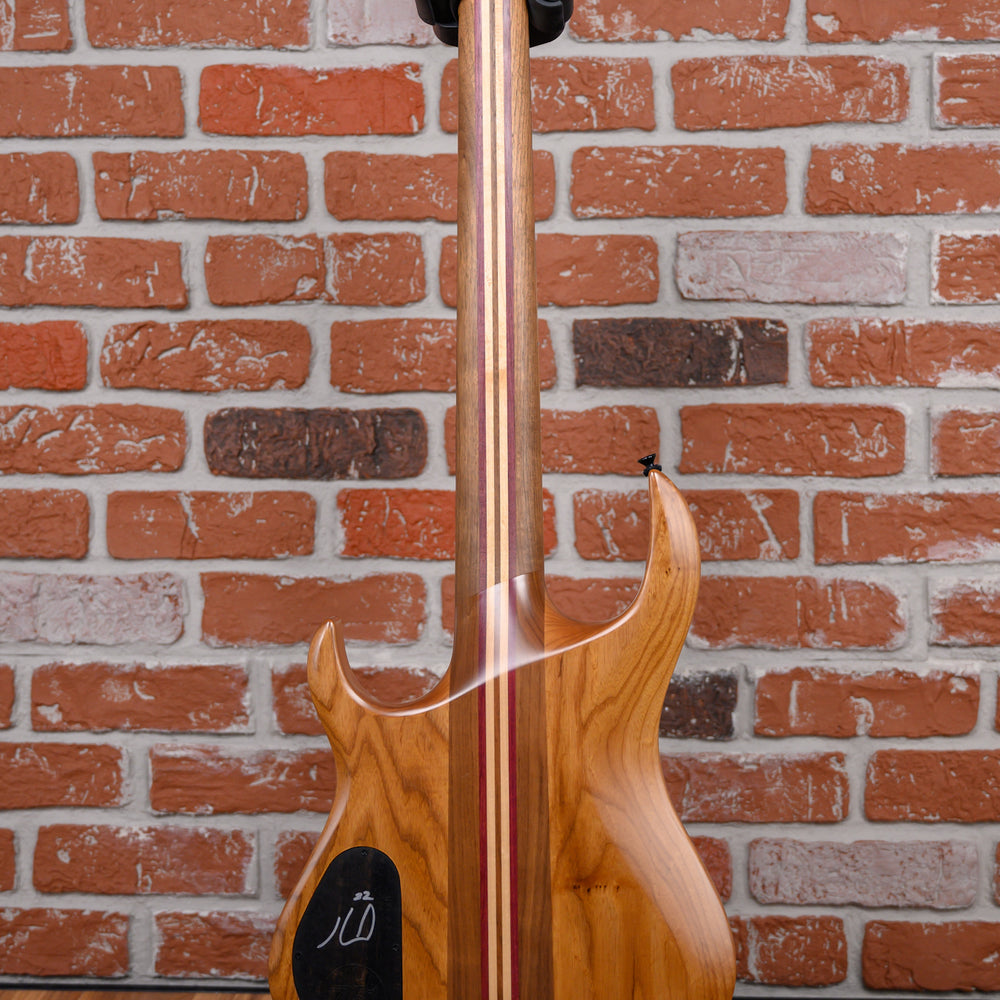 
                      
                        Kiesel K-Series Headless HK7H 7-String 7A Flame Maple Top in Custom Arctic Fade finish 2022 w/OSSC
                      
                    