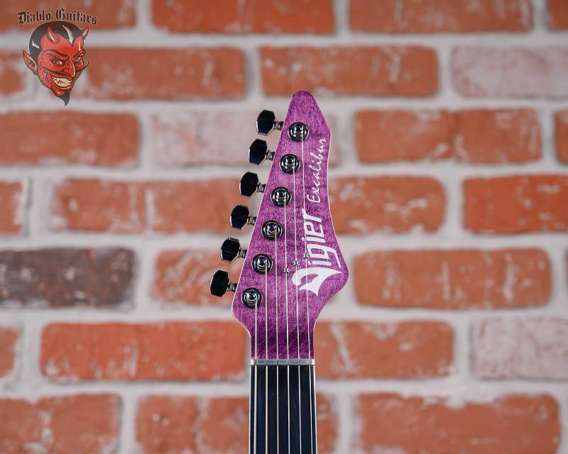 
                      
                        Vigier Excaliber Surfreter Special HSH Flame Maple Top Amethyst Purple 2021 w/Original Gigbag
                      
                    