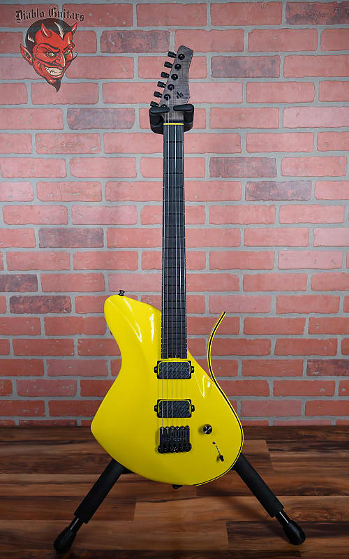 
                      
                        Dean Gordon Mirus 6 Built For Namm Porsche Racing Yellow 2024 w/Gigbag
                      
                    