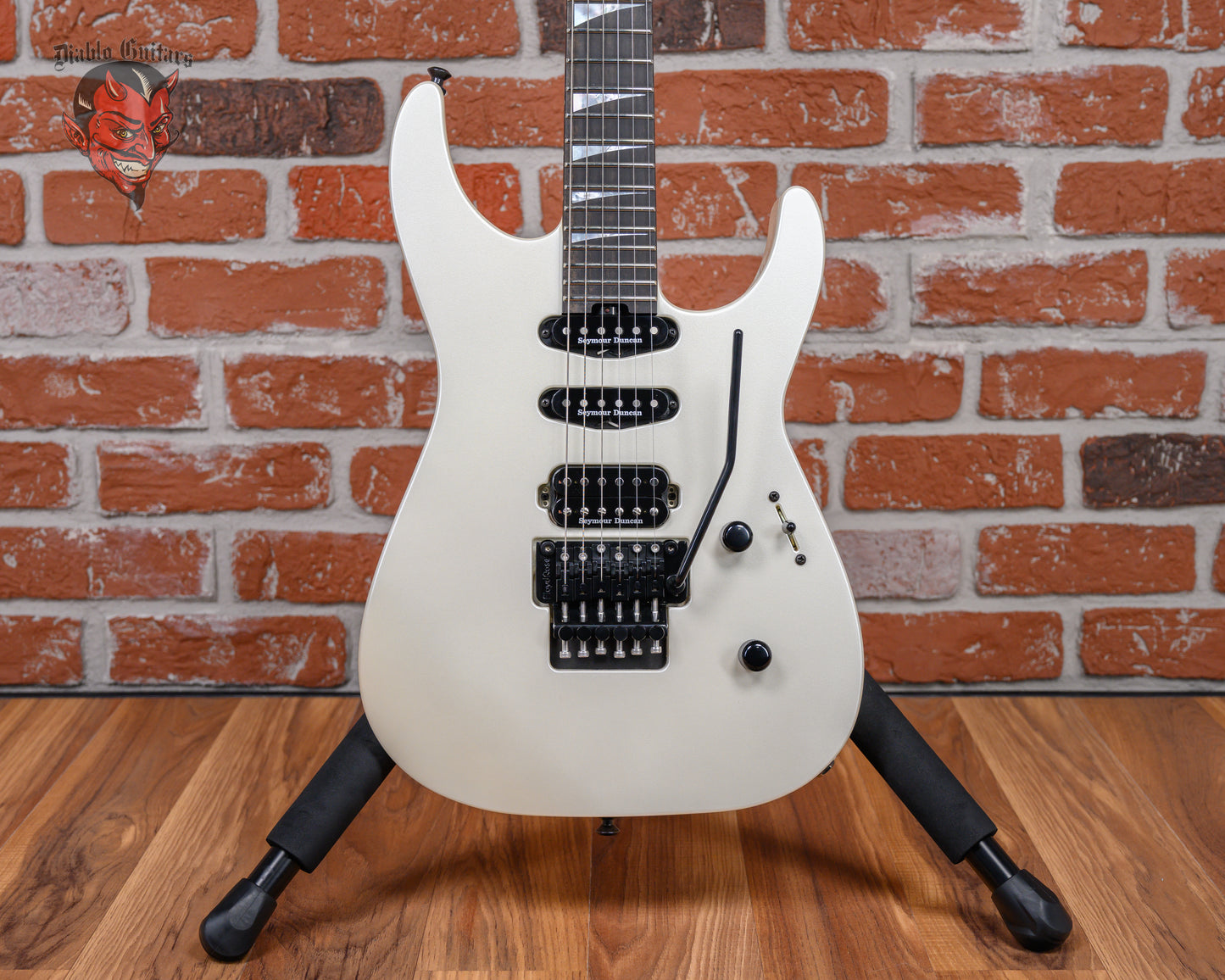 Jackson American Series Soloist SL3 Platinum Pearl w/OSSC (B-Stock)