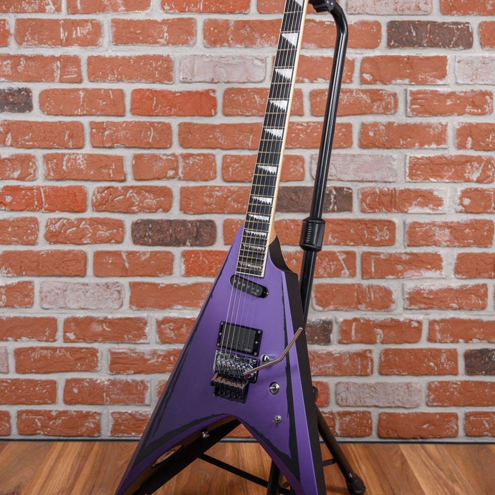 
                      
                        ESP Custom Shop Alexi Laiho Signature Purple Fade Satin w/ Ripped Pinstripes 2022 w/OHSC
                      
                    
