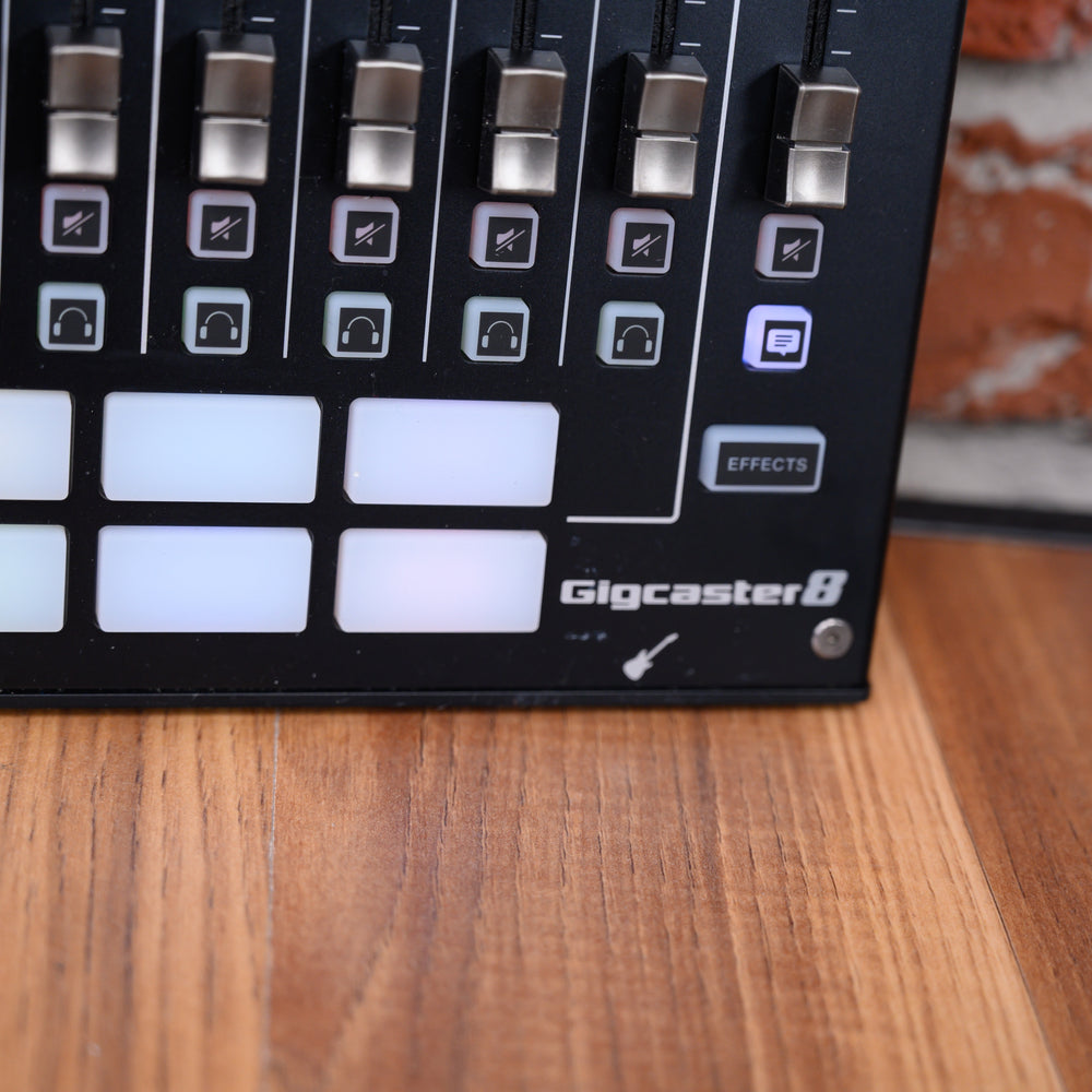 
                      
                        Boss Gigcaster 8 USB Streaming Mixer
                      
                    