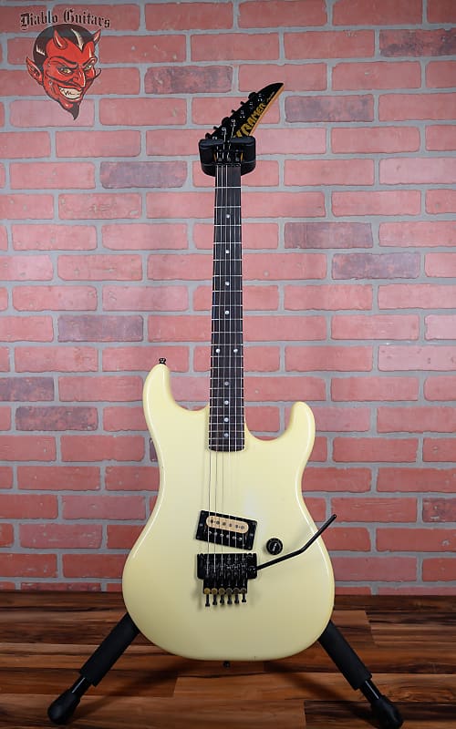 
                      
                        Kramer American Series Barretta Standard White 1986 w/OHSC
                      
                    